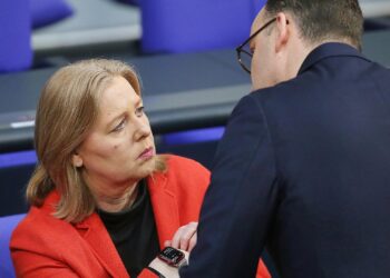 Krisenbewältigung: Spahn mahnt zu mehr Einheit im neuen Jahr 2 Bärbel Bas und Jens Spahn (Archiv)