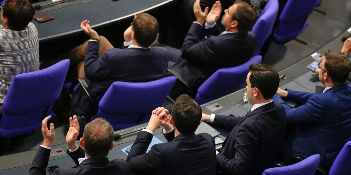 Unionsfraktion reagiert auf Abstimmung zum Rentenpaket am 05.12.2025