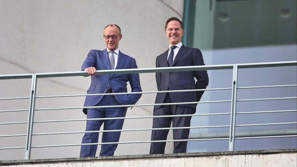Mark Rutte und Friedrich Merz am 11.12.2025