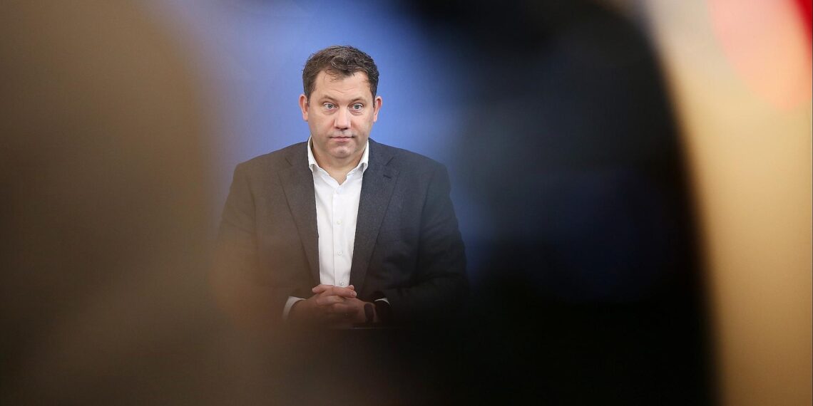 Klingbeil drängt Ressorts zu schnellen Einsparungen 1 Lars Klingbeil am 11.12.2025