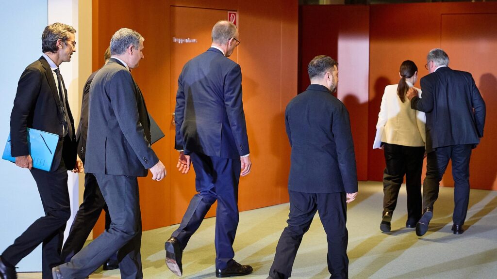 Friedrich Merz und Wolodymyr Selenskyj am 15.12.2025