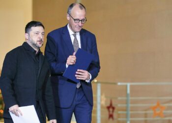 Kiesewetter erwartet von Ukraine-Gesprächen engen Schulterschluss 2 Wolodymyr Selenskyj und Friedrich Merz am 15.12.2025