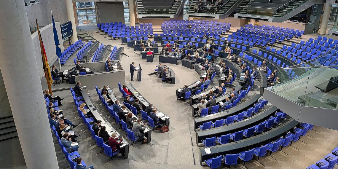 Bundestag stimmt gegen Neuauszählung der Bundestagswahl 1 Bundestagssitzung am 18.12.2025