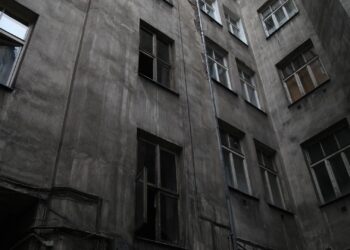 Dunkler Hinterhof (Archiv)