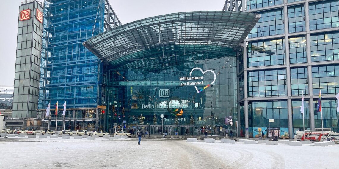 Schnee am Berliner Hauptbahnhof