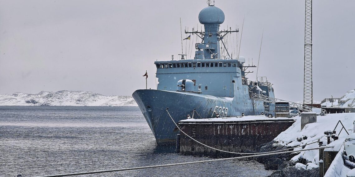 Dänisches Kriegsschiff in Grönland am 19.01.2026