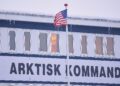 US-Fahne am Hauptquartier des Arktisk Kommando auf Grönland