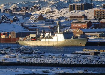 Dänemarks Armeechef drängt auf aktiven Nato-Auftritt in der Arktis 2 Dänisches Kriegsschiff in Grönland am 20.01.2026