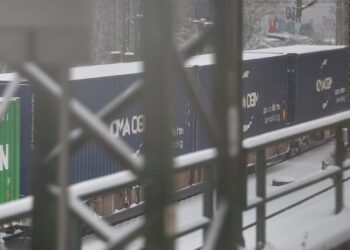 Wirtschaftsbericht: Grüne kritisieren Wirtschaftspolitik der CDU 2 Güterzug am 26.01.2026