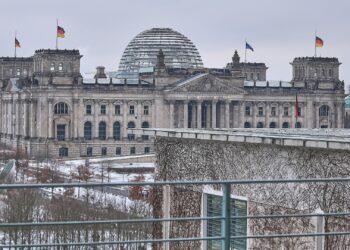 Ältestenrat prüft Kosten von Bundestagsneubau 4 Reichstagsgebäude am 28.01.2026