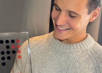Wincent Weiss mit dem `Nummer 1 Award` am 30.01.2026