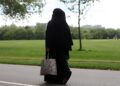 Frau mit Burka (Archiv)