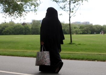 CDU-Frauen fordern Vollverschleierungsverbot 3 Frau mit Burka (Archiv)