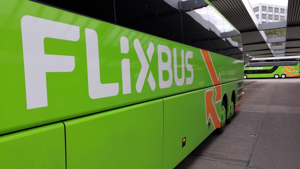 Flixbus nach eigenen Angaben gut auf Extremwetter vorbereitet 8 Flixbus (Archiv)