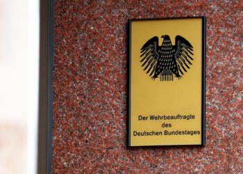Wehrbeauftragter will härteres Vorgehen gegen sexuelle Übergriffe 3 Wehrbeauftragter des Deutschen Bundestags (Archiv)