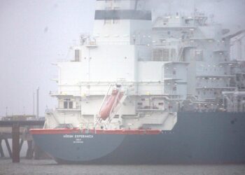 Schwimmendes LNG-Terminal in Wilhelmshaven (Archiv)