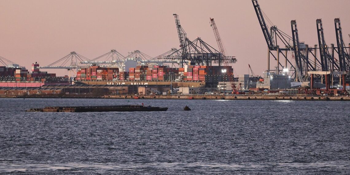 Industrieanlagen (Archiv)