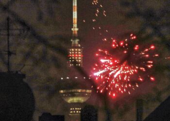 Silvesterfeuerwerk am Berliner Fernsehturm