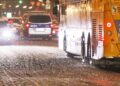Straßenverkehr unter winterlichen Bedingungen in Berlin (Archiv)
