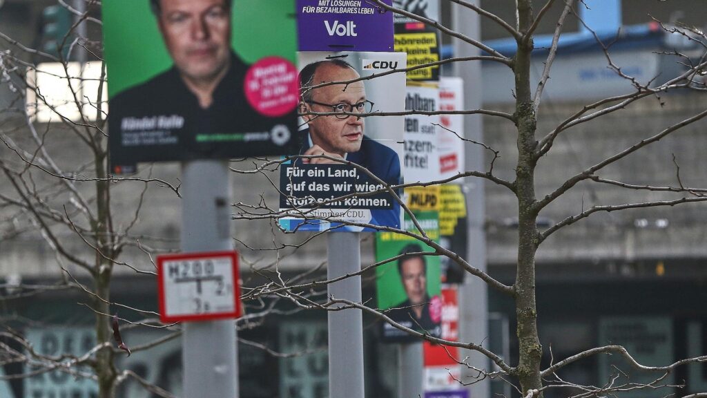Wahlplakate zur Bundestagswahl (Archiv)