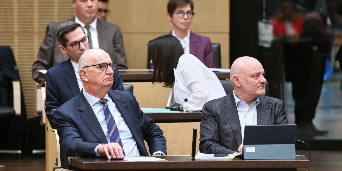 Regierungskrise in Brandenburg spitzt sich zu 1 Dietmar Woidke und Robert Crumbach (Archiv)