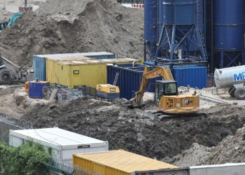 Höherer Auftragseingang im Bauhauptgewerbe im November 4 Baustelle (Archiv)