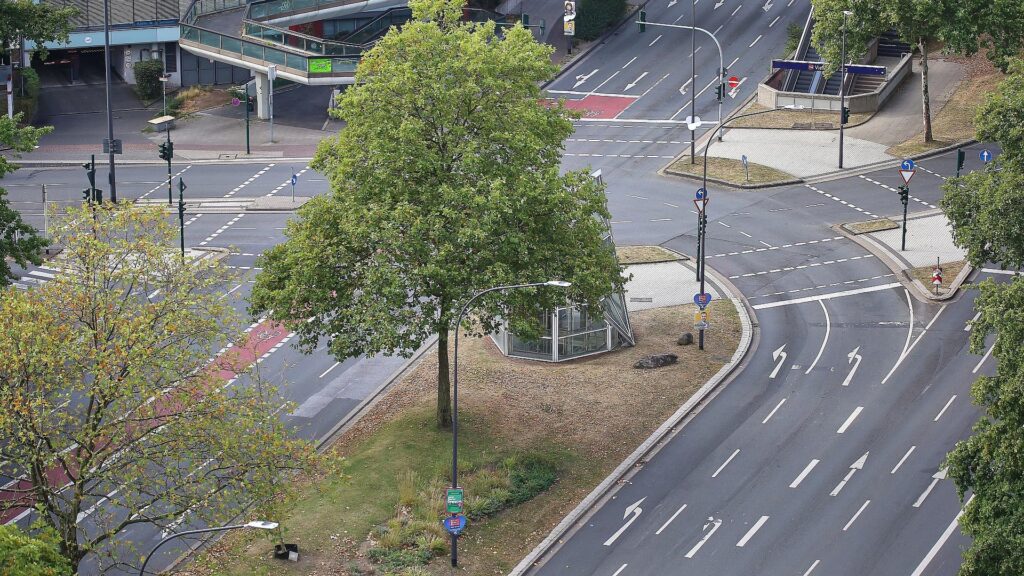 Komplexe Straßenkreuzung (Archiv)