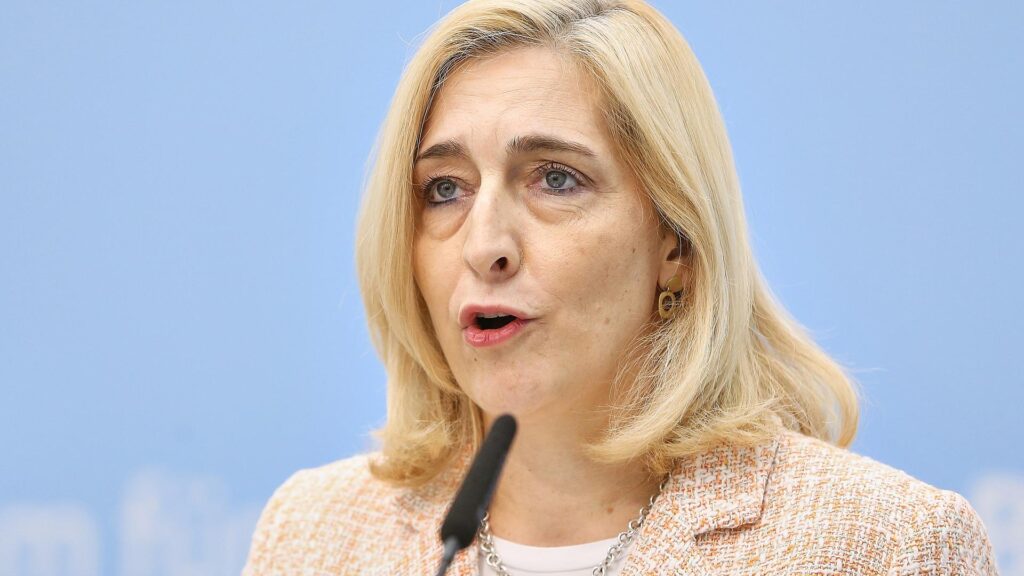 Extremwetter: Warken warnt vor "ungewöhnlichem Gesundheitsrisiko" 9 Nina Warken (Archiv)