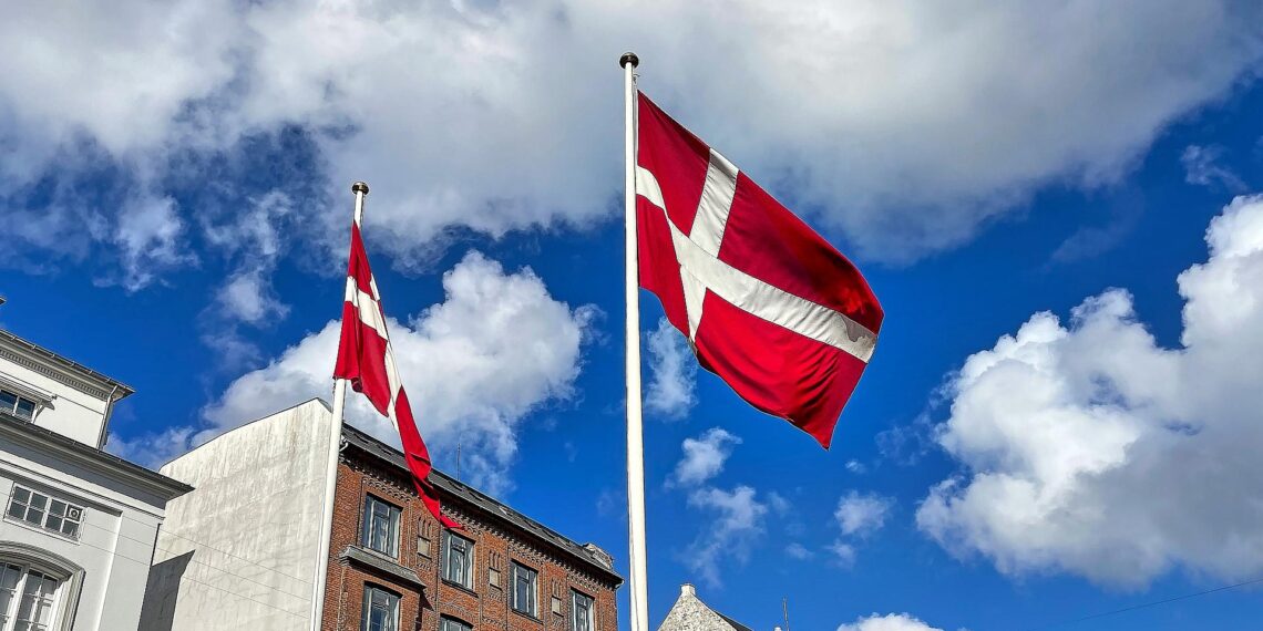 Dänemark Fahnen (Archiv)