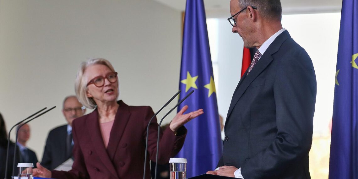 Monika Schnitzer und Friedrich Merz (Archiv)