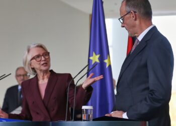 Monika Schnitzer und Friedrich Merz (Archiv)