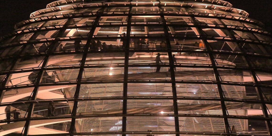 SPD und Grüne wollen schärfere Zugangskontrollen für den Bundestag 1 Deutscher Bundestag (Archiv)