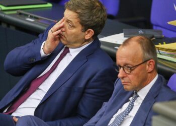 Lars Klingbeil und Friedrich Merz (Archiv)