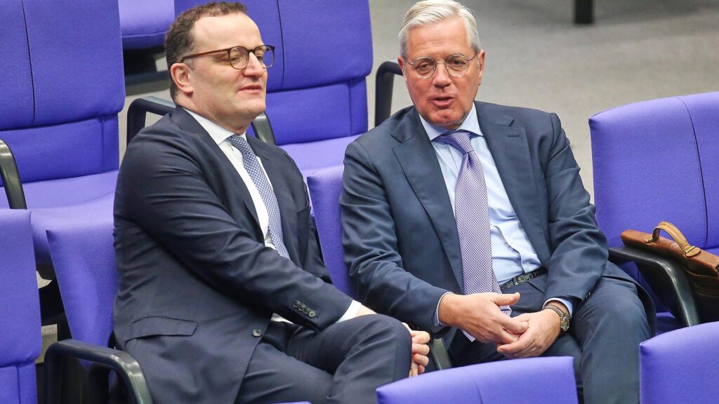 Jens Spahn und Norbert Röttgen (Archiv)