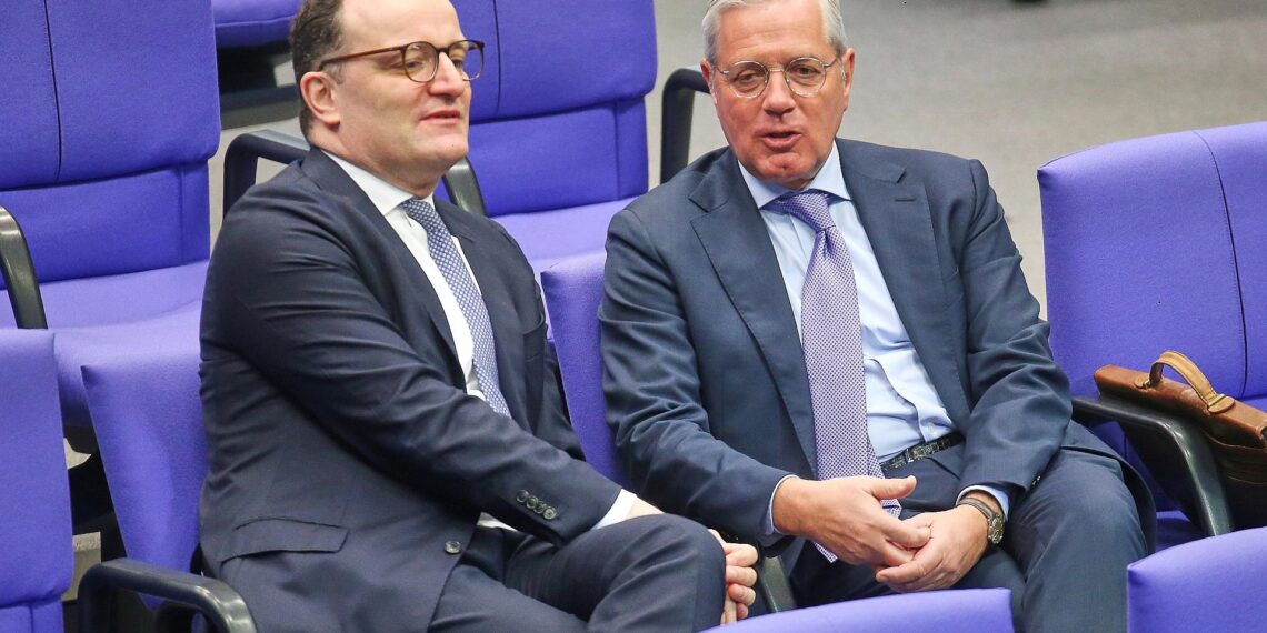Jens Spahn und Norbert Röttgen (Archiv)