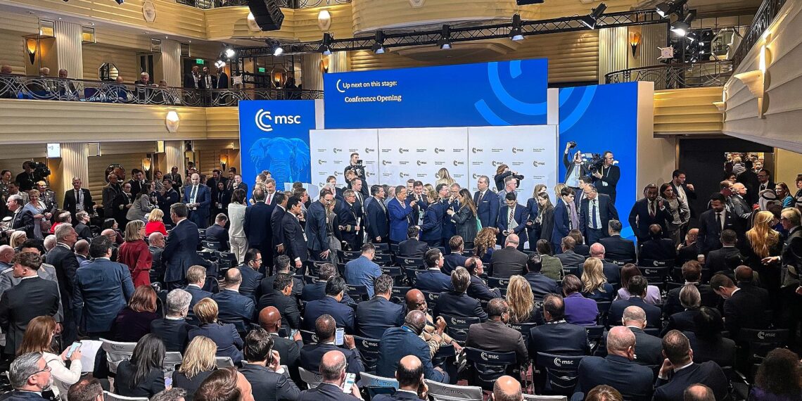 Kiesewetter und Melnyk beklagen geringes Ukraine-Engagement bei MSC 1 Münchner Sicherheitskonferenz am 13.02.2026