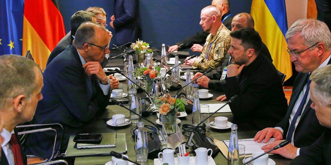 Friedrich Merz und Wolodymyr Selenskyj am 13.02.2026