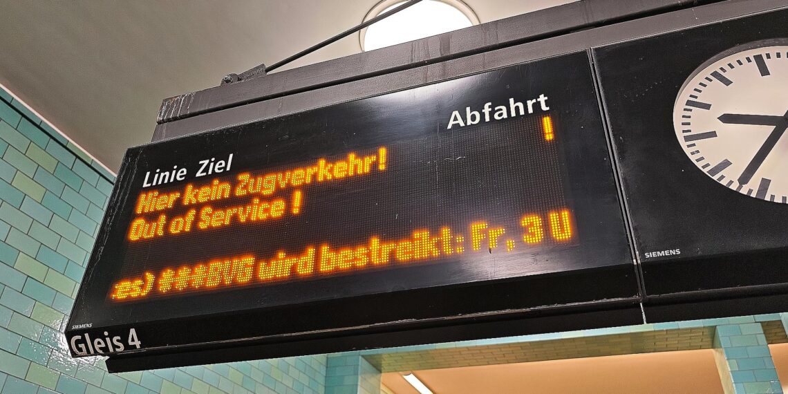 Warnstreiks legen fast überall Nahverkehr lahm 1 Hinweis auf den Streik am 27. und 28. Februar