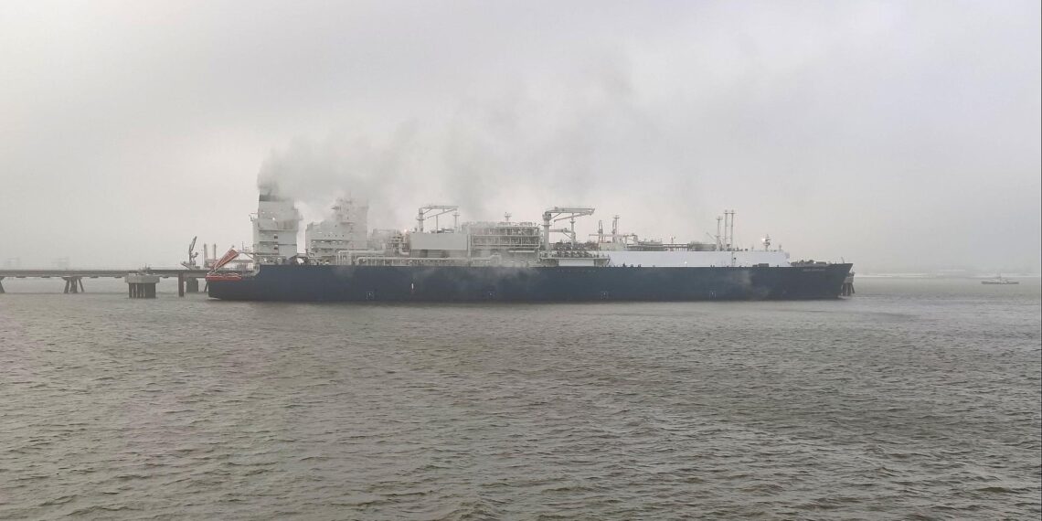 Schwimmendes LNG-Terminal in Wilhelmshaven (Archiv)