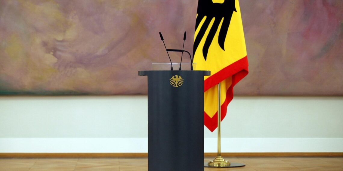 Rednerpult des Bundespräsidenten (Archiv)