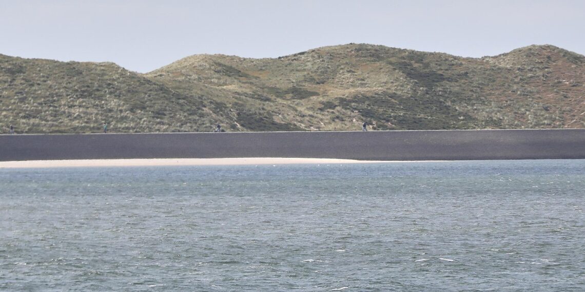 Bundesregierung plant fast eine Milliarde Euro für Küstenschutz ein 1 Küstenschutz bei List auf Sylt (Archiv)