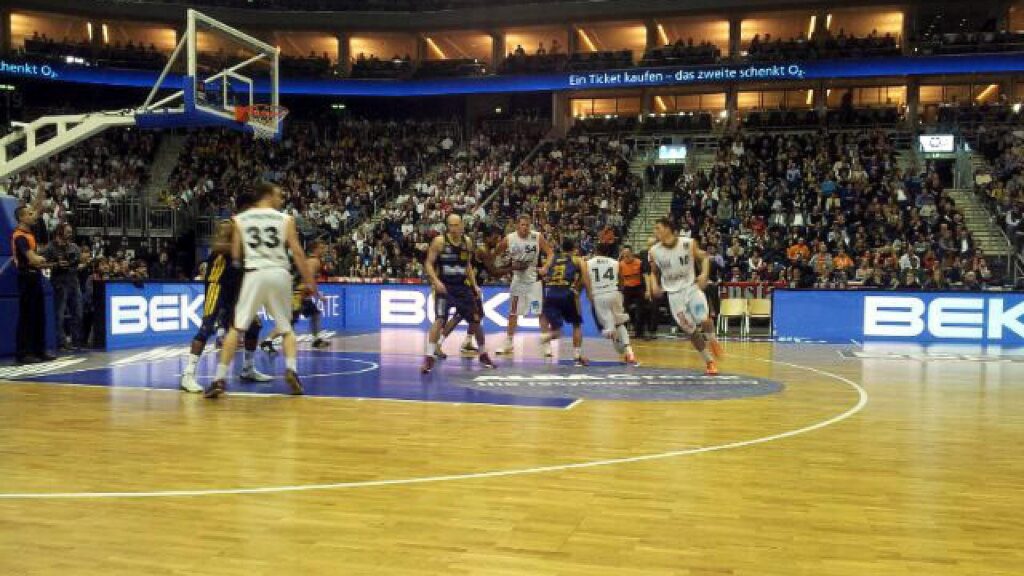 Basketball-Spiel (Archiv)