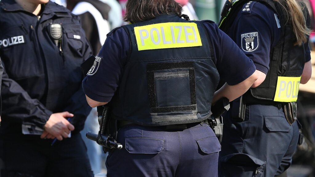 Polizistinnen (Archiv)