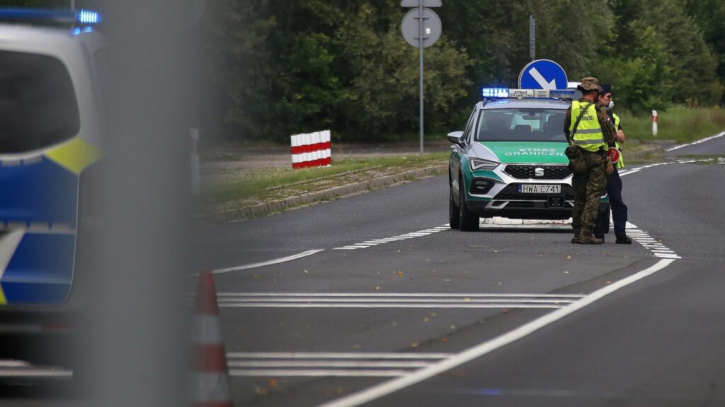 Deutsche und polnische Grenzkontrolle (Archiv)