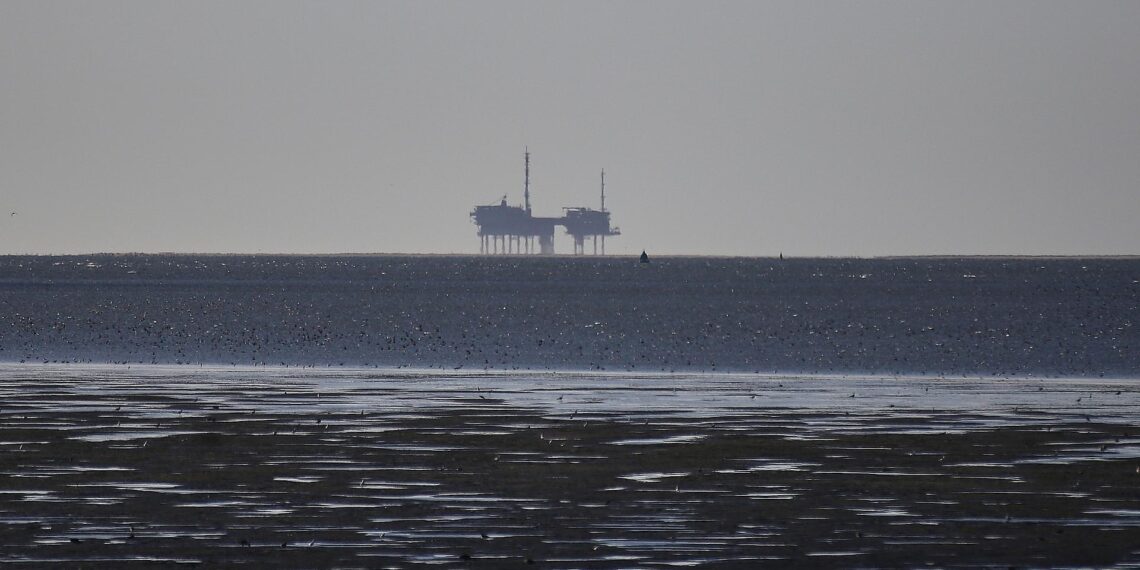 Reiche will mehr Gas in Deutschland fördern 1 Gas-Bohrinsel (Archiv)