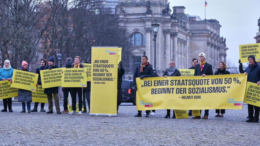 Demo der FDP vor dem Brandenburger Tor (Archiv)