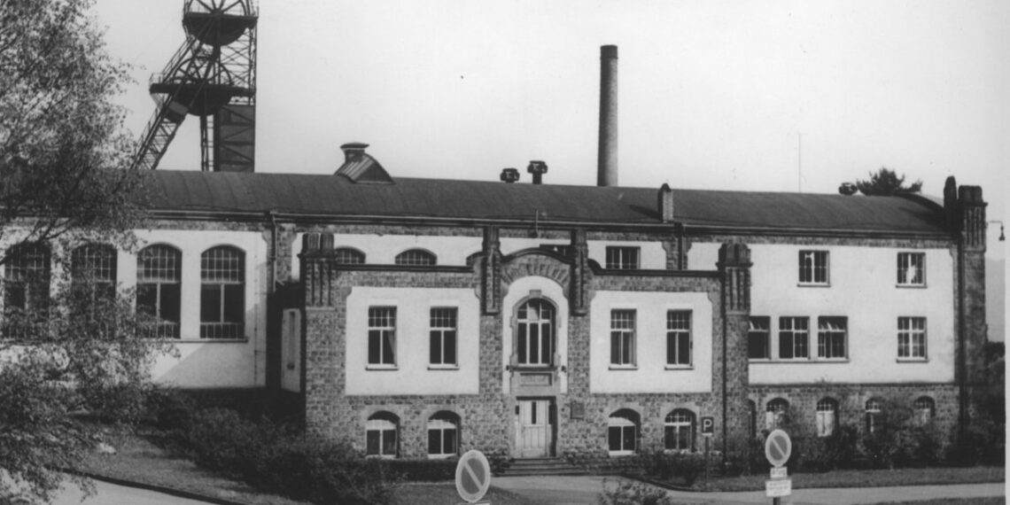 Historische Aufnahme der denkmalgeschützten Hauptrettungsstelle Friedrichsthal | Foto: RAG Archiv Saar