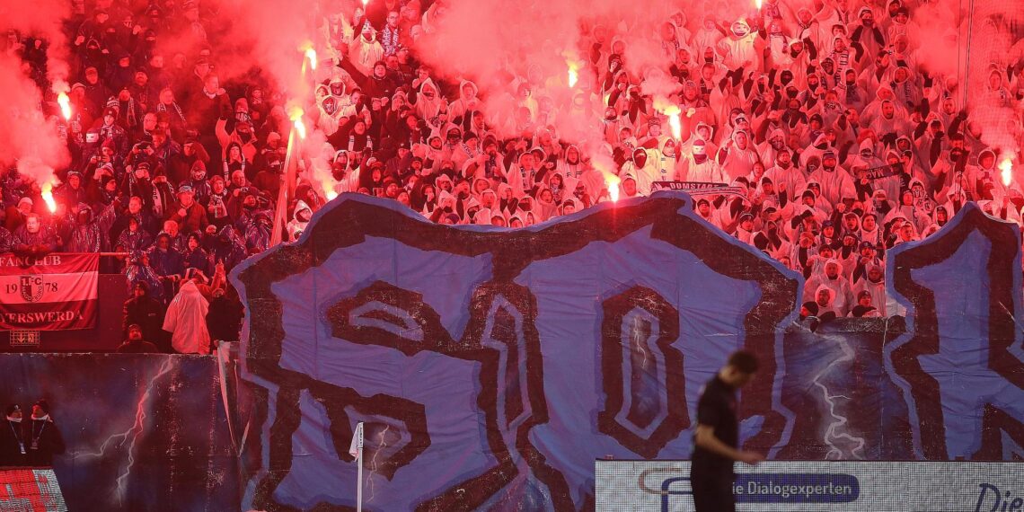 FCM-Fans mit Pyrotechnik beim Spiel gegen Dynamo Dresden am 26.01.2026