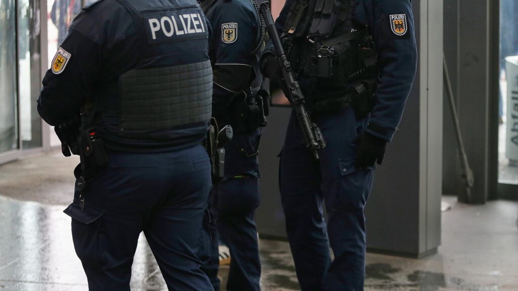 Bundespolizei im Bahnhof (Archiv)