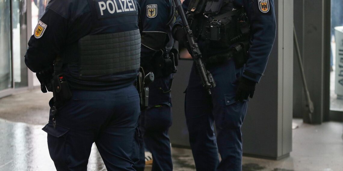 Bundespolizei im Bahnhof (Archiv)